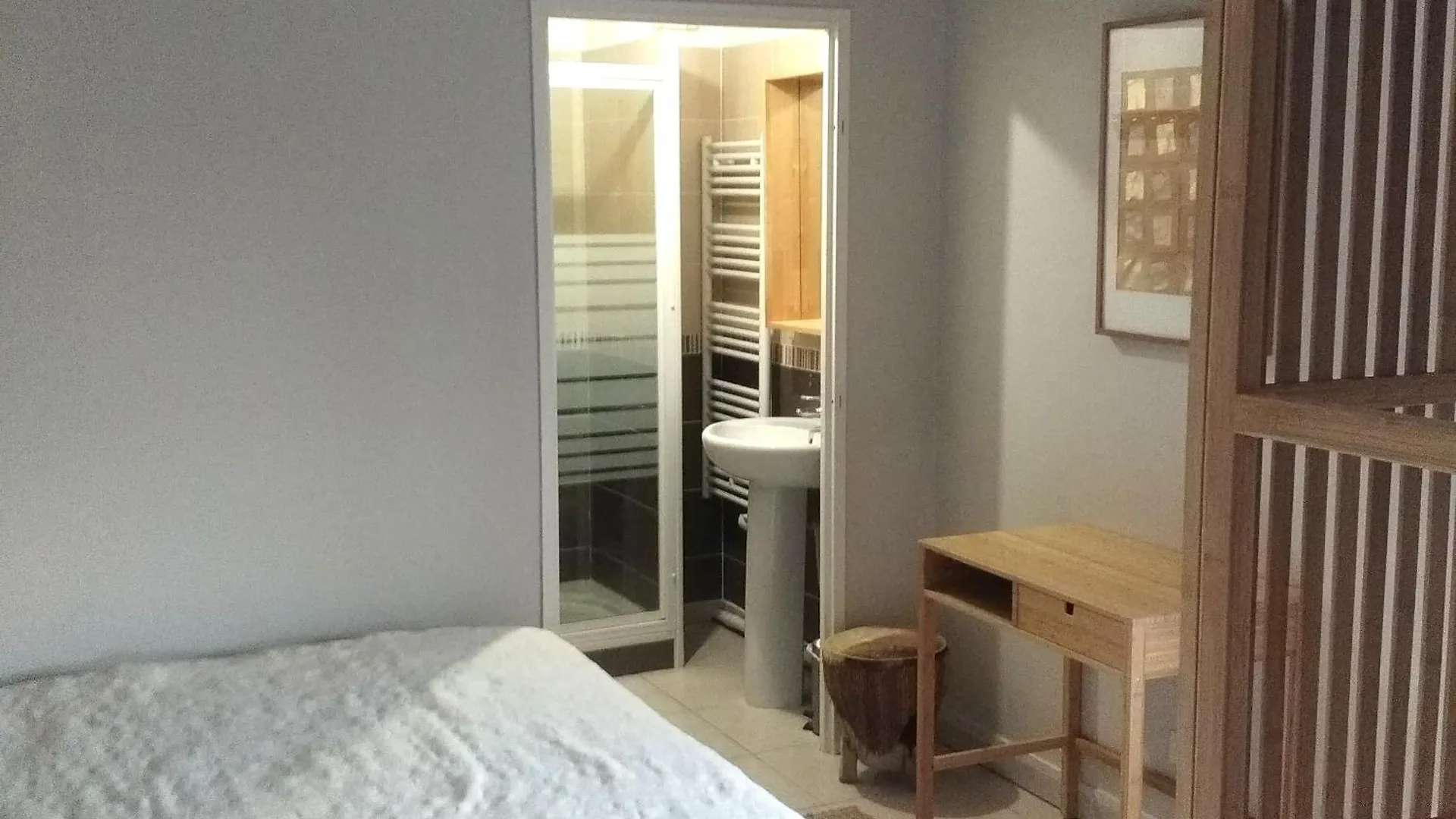Chambre Calme Ouvrant Sur Magnifique Rooftop Toulon 0*,  Franciaország